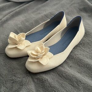 Rothy’s Petal Square